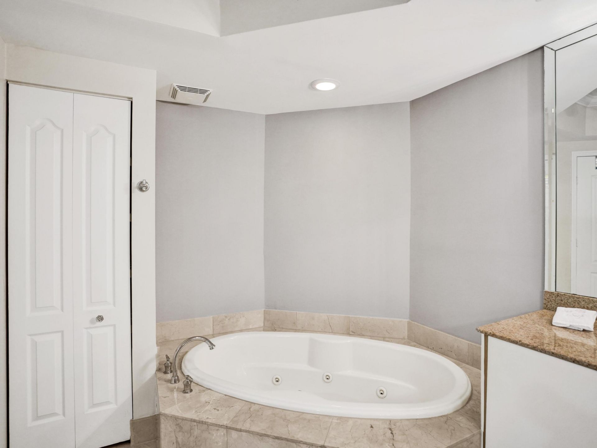 191 S Ocean Drive, Unit 315, Deerfield Beach, FL 33441 Photo