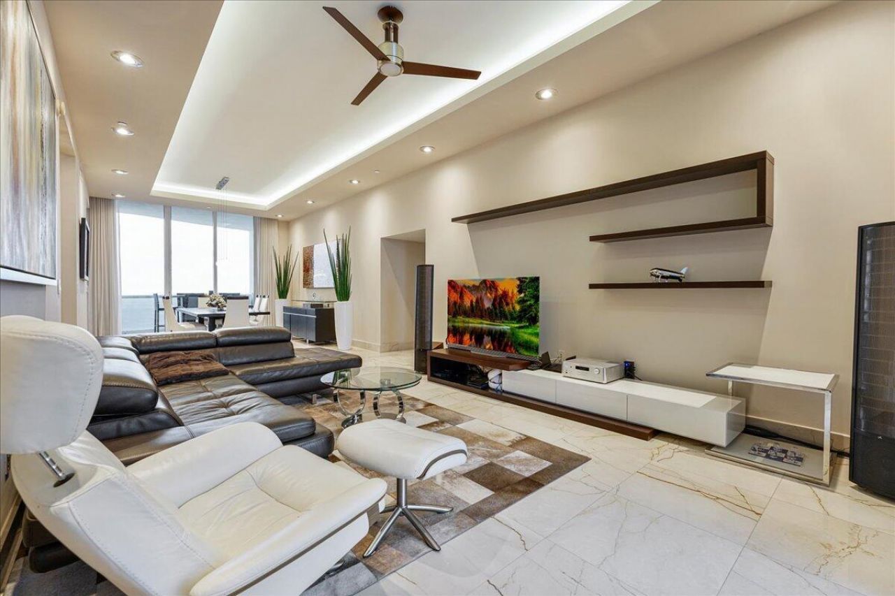 15901 Collins Avenue, Unit 3804, Sunny Isles Beach, FL 33160 Photo