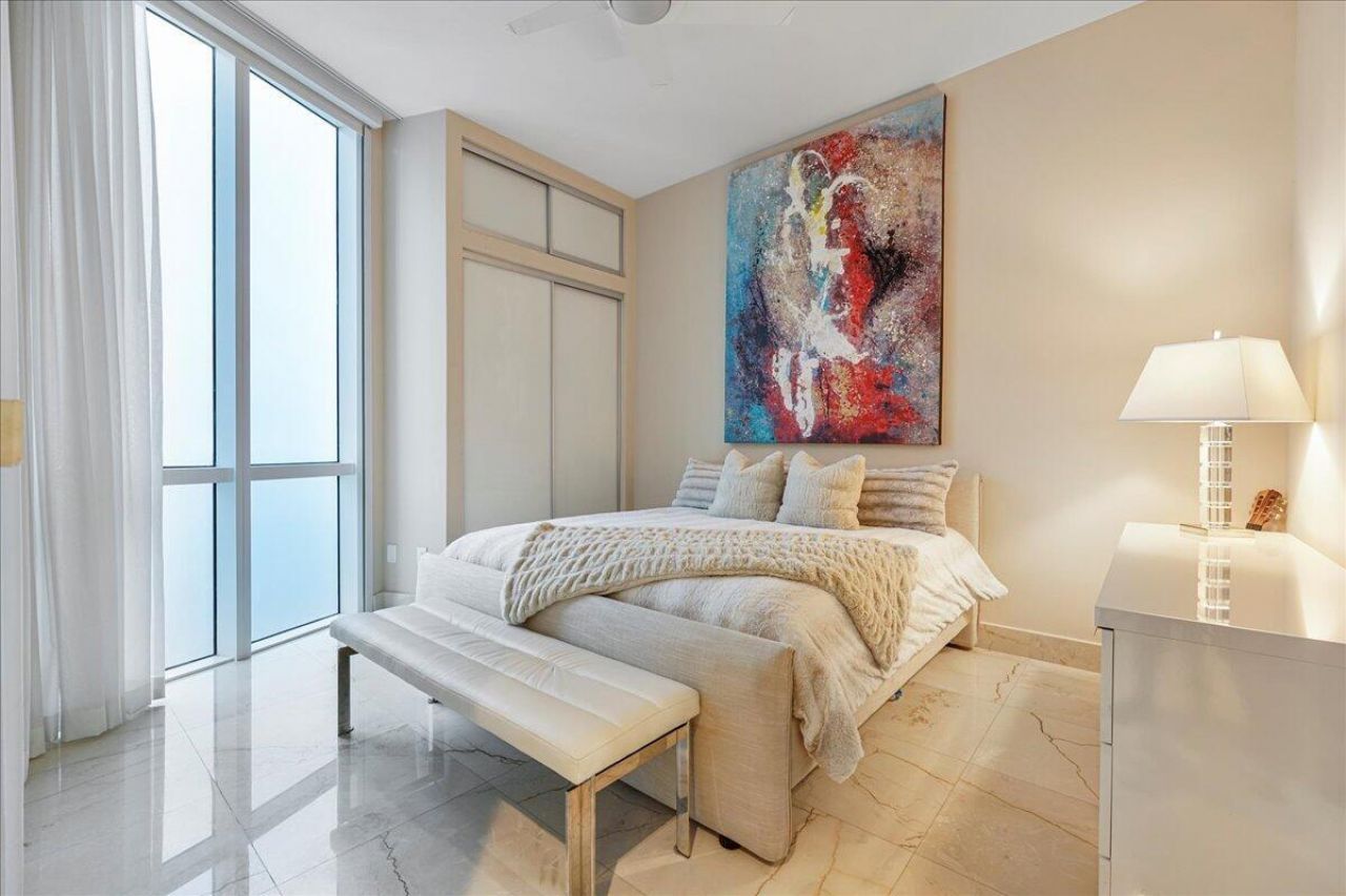 15901 Collins Avenue, Unit 3804, Sunny Isles Beach, FL 33160 Photo