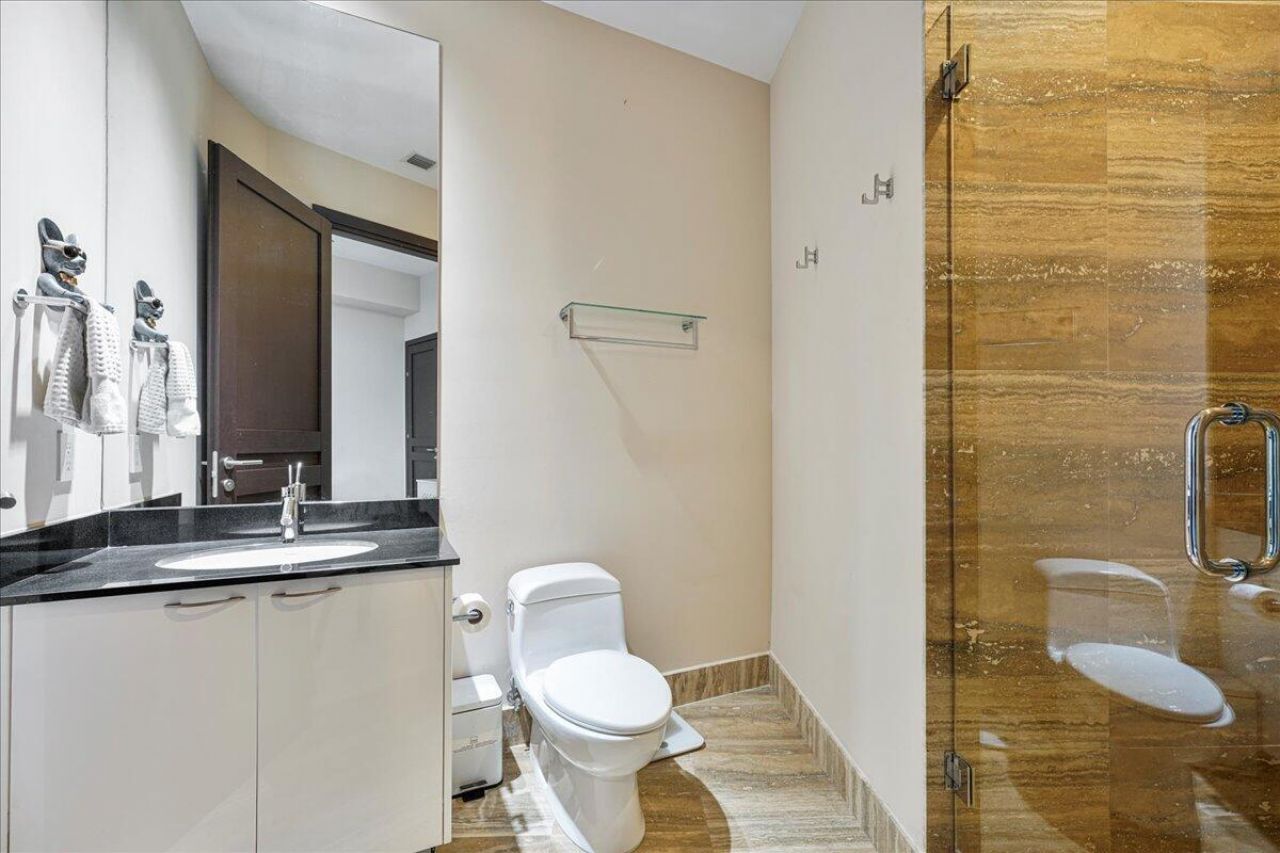 15901 Collins Avenue, Unit 3804, Sunny Isles Beach, FL 33160 Photo