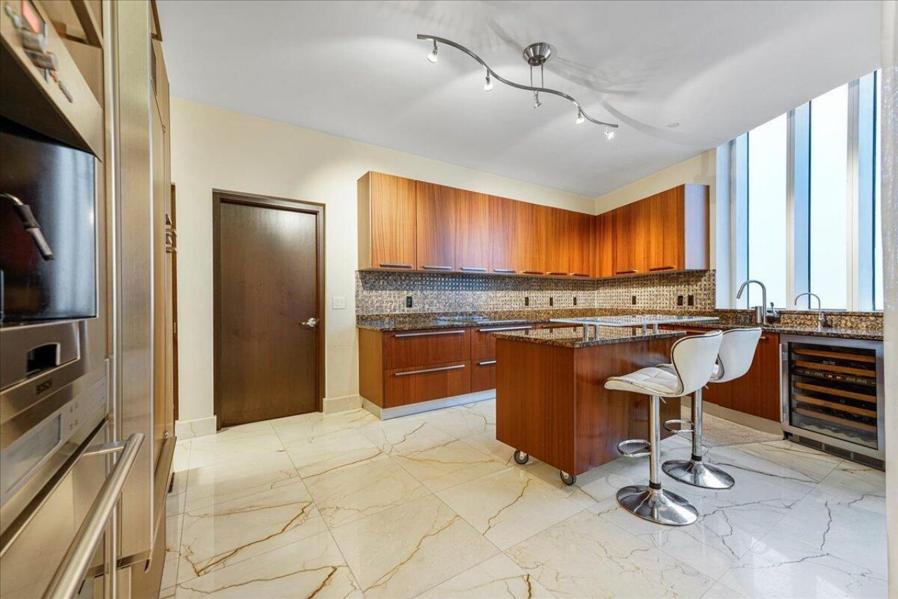 15901 Collins Avenue, Unit 3804, Sunny Isles Beach, FL 33160 Photo