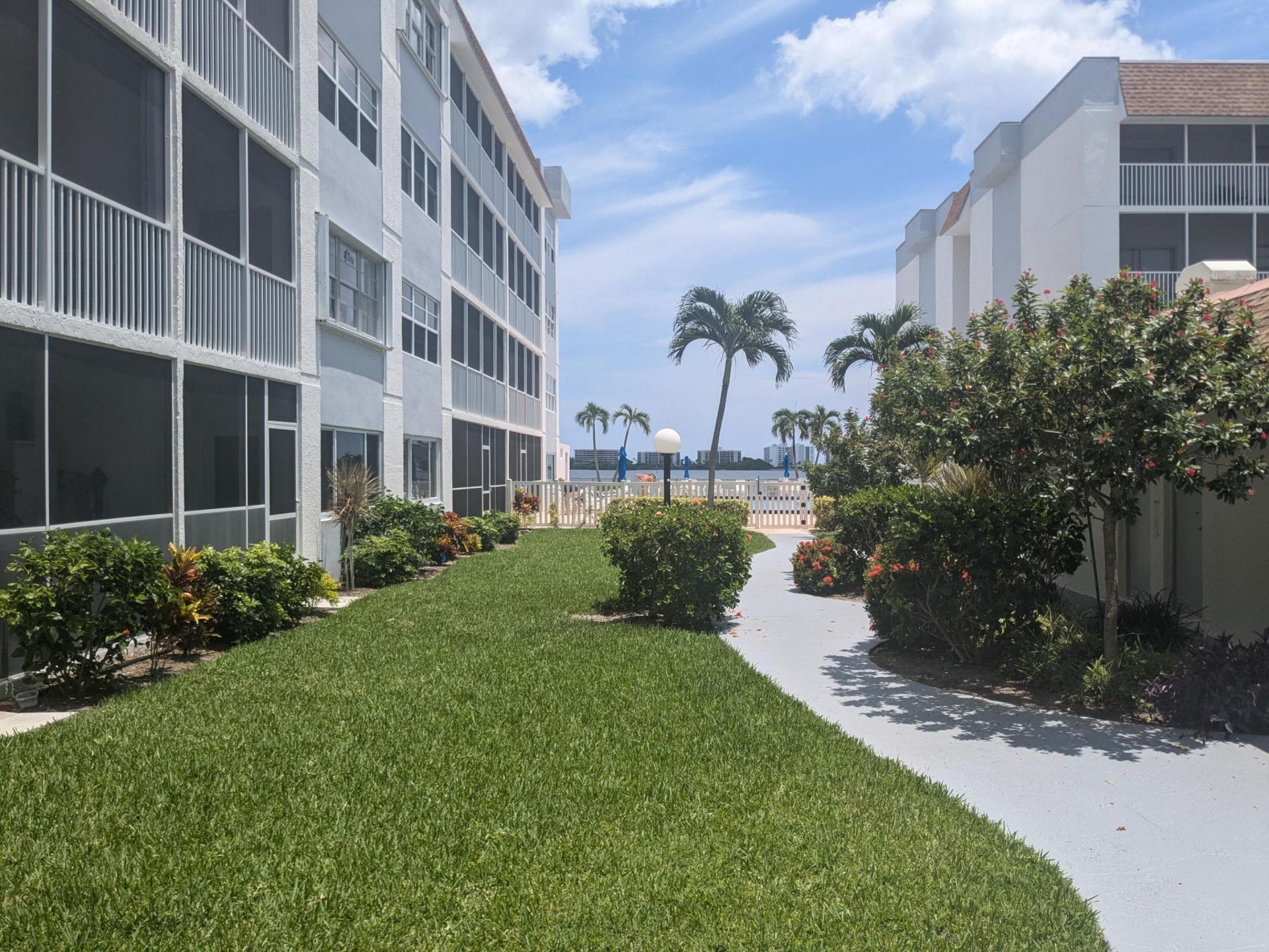 1516 S Lakeside Drive, Unit 218, Lake Worth Beach, FL 33460 Photo