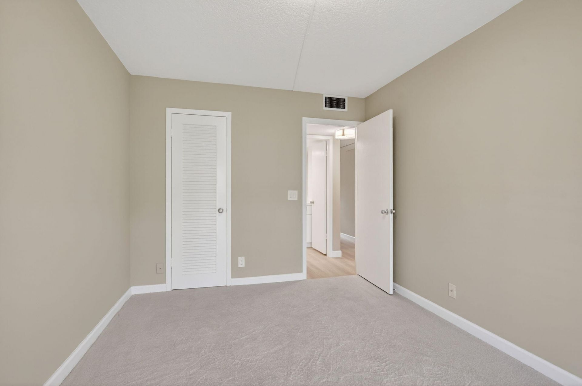 277 Brighton G, Unit G, Boca Raton, FL 33434 Photo