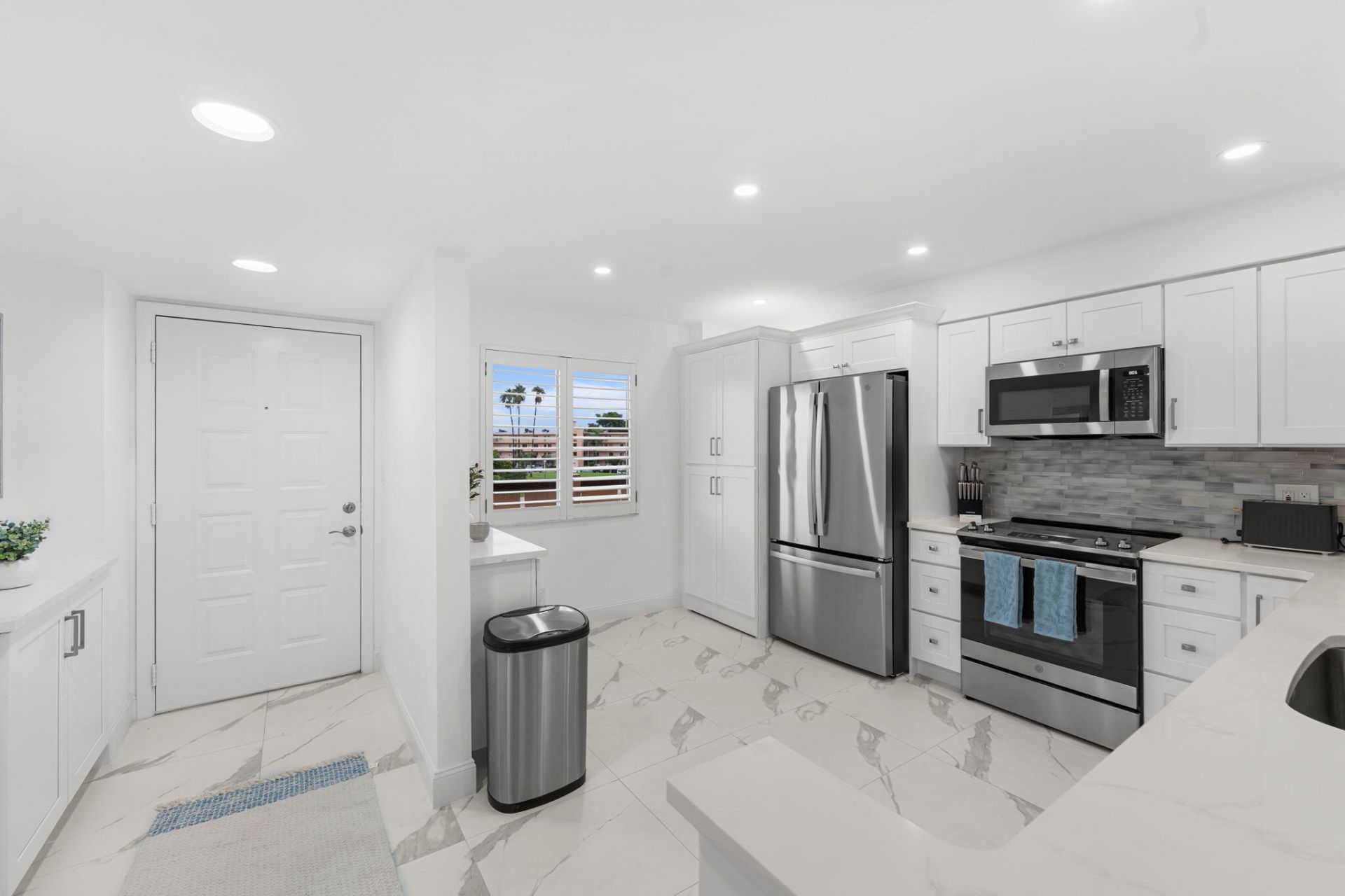 6936 Huntington Lane, Unit 302, Delray Beach, FL 33446 Photo