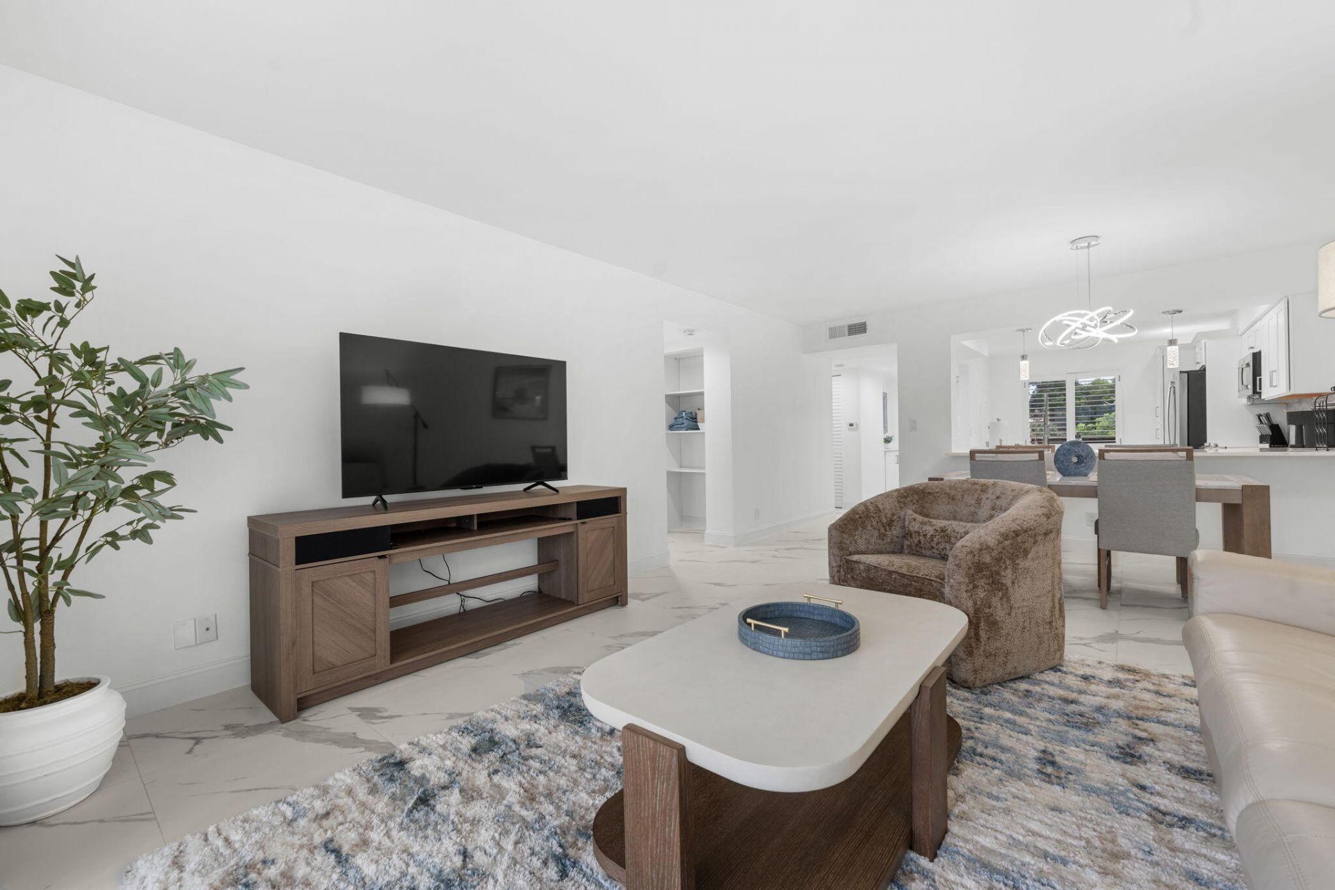 6936 Huntington Lane, Unit 302, Delray Beach, FL 33446 Photo