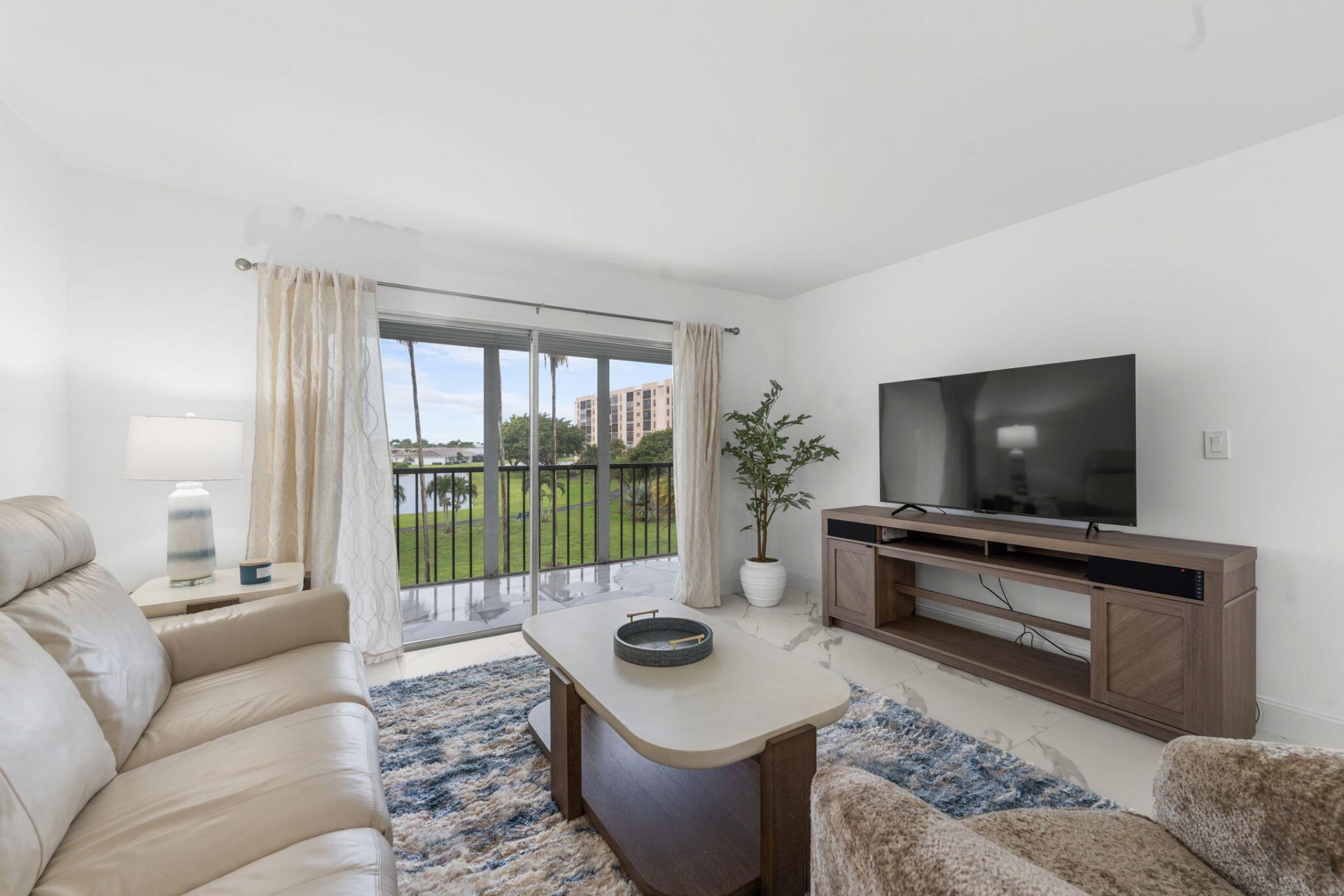 6936 Huntington Lane, Unit 302, Delray Beach, FL 33446 Photo