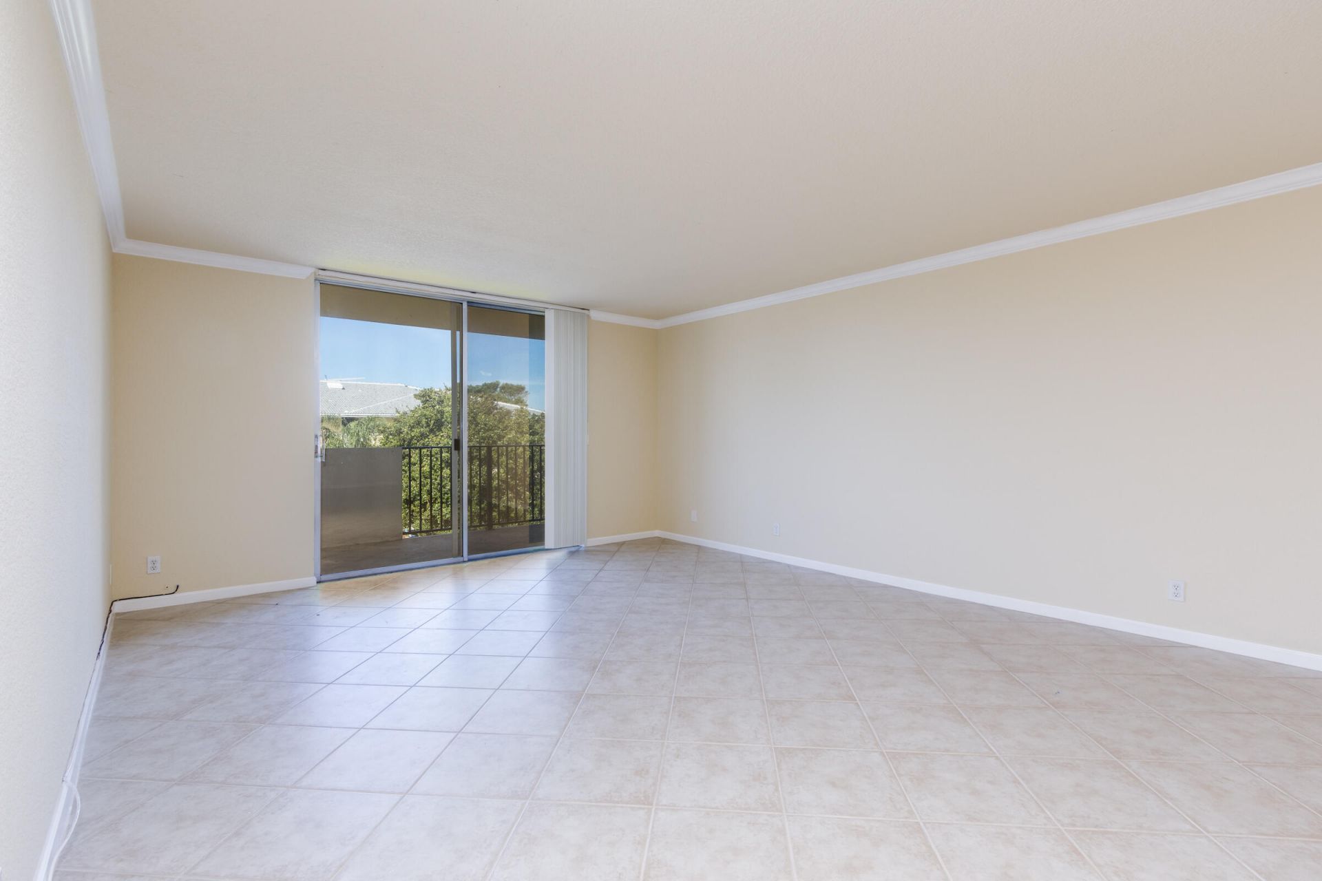 1000 Spanish River Road, Unit 4g, Boca Raton, FL 33432 Photo