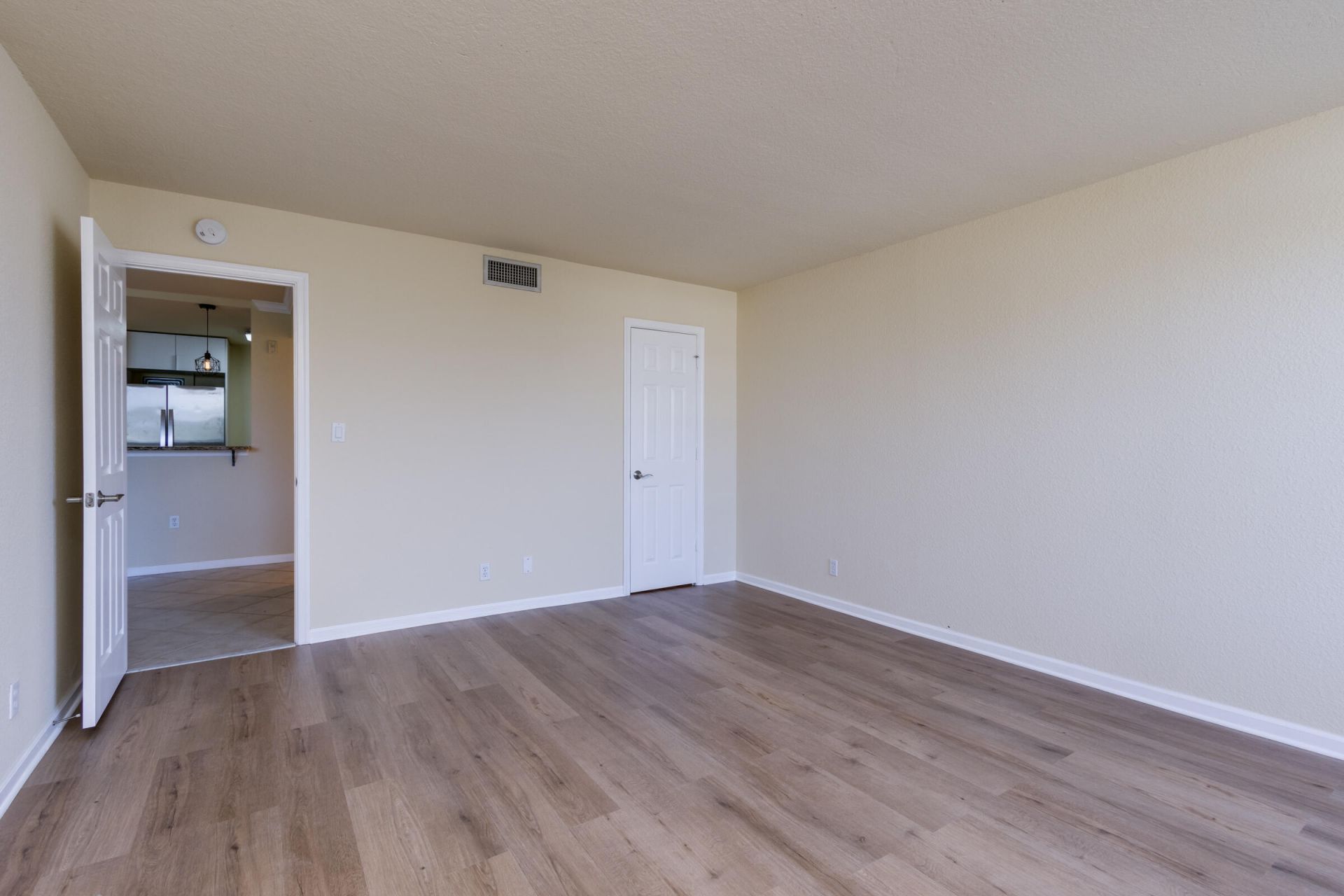 1000 Spanish River Road, Unit 4g, Boca Raton, FL 33432 Photo