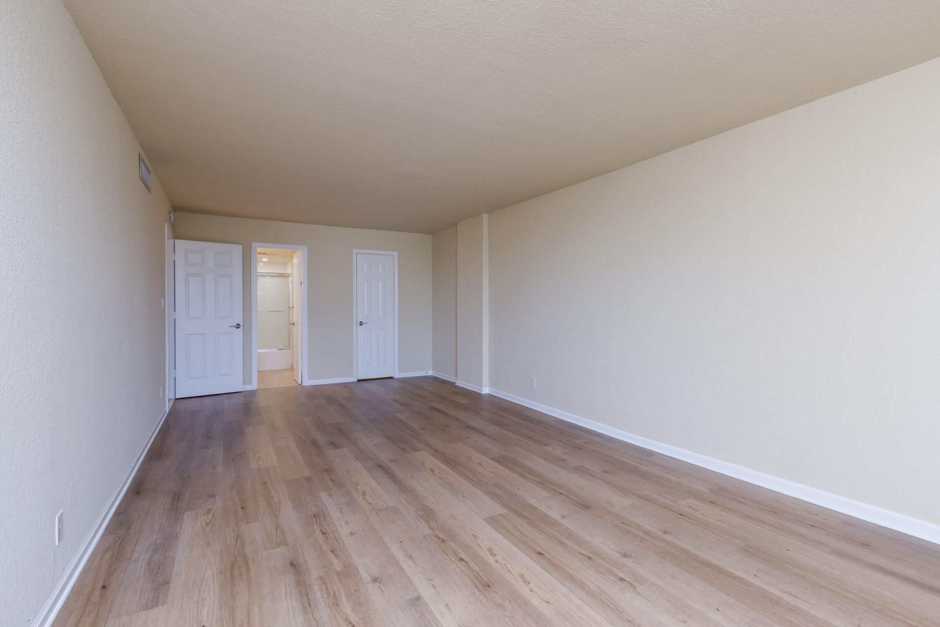 1000 Spanish River Road, Unit 4g, Boca Raton, FL 33432 Photo