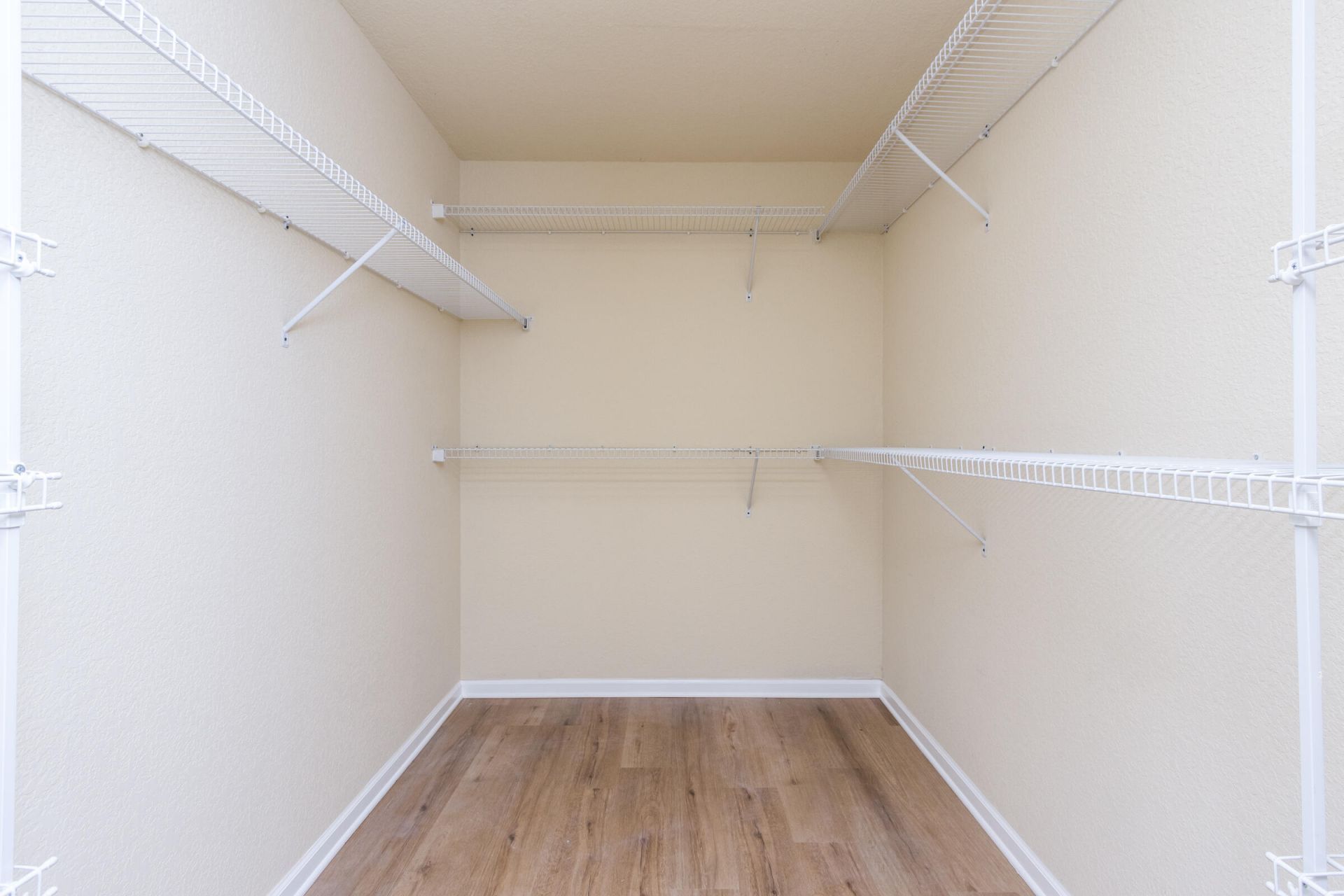 1000 Spanish River Road, Unit 4g, Boca Raton, FL 33432 Photo