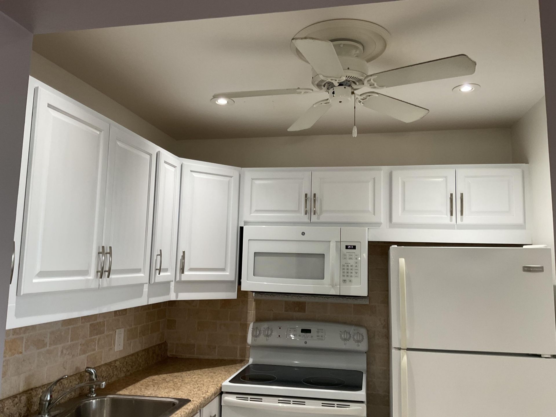 231 Berkshire K, Unit 231, West Palm Beach, FL 33417 Photo