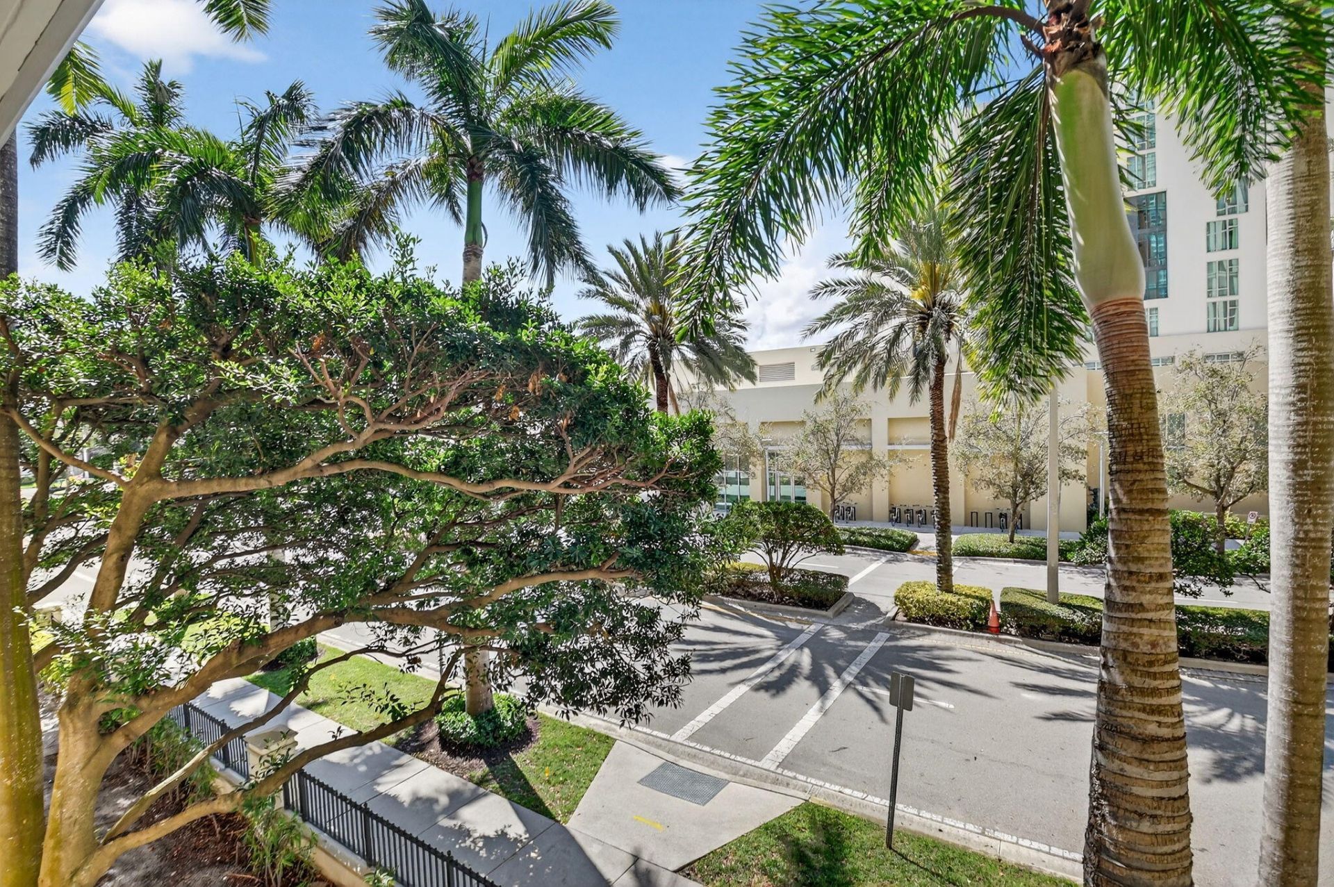 550 Okeechobee Boulevard, Unit 221, West Palm Beach, FL 33401 Photo