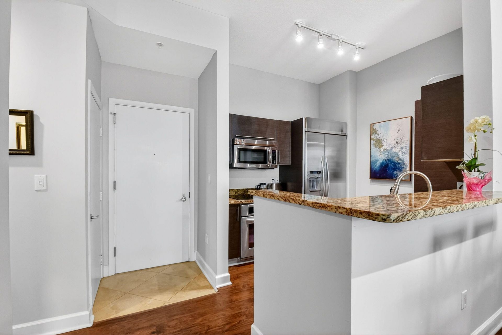 550 Okeechobee Boulevard, Unit 221, West Palm Beach, FL 33401 Photo