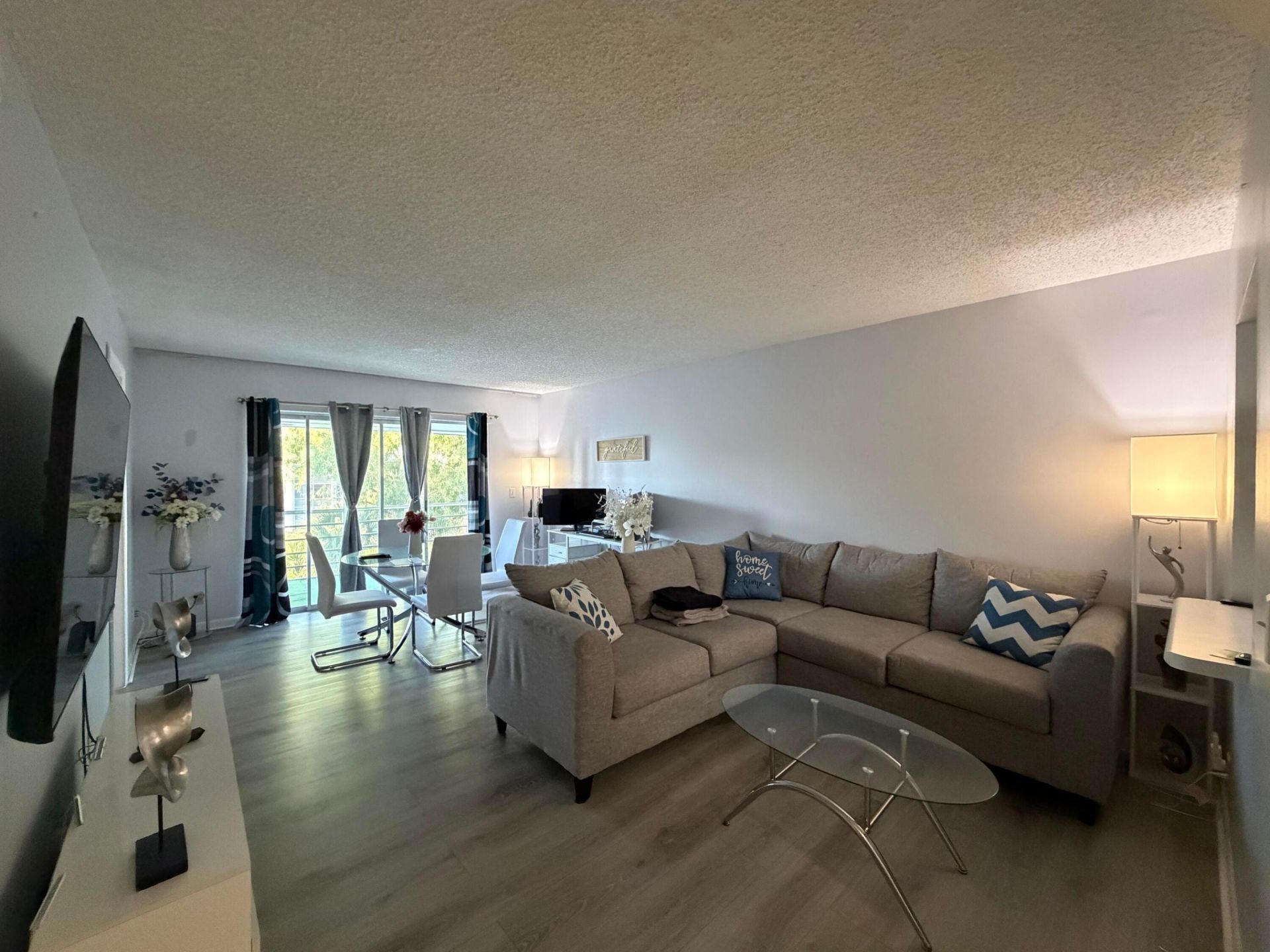 1630 Embassy Drive, Unit 311, West Palm Beach, FL 33401 Photo