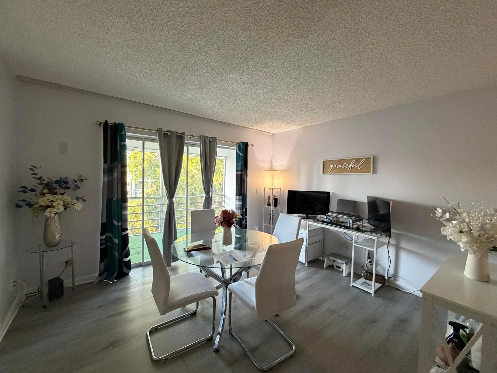 1630 Embassy Drive, Unit 311, West Palm Beach, FL 33401 Photo