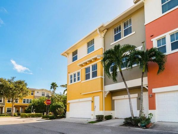 500 Pacific Grove Drive, Unit 7, West Palm Beach, FL 33401
