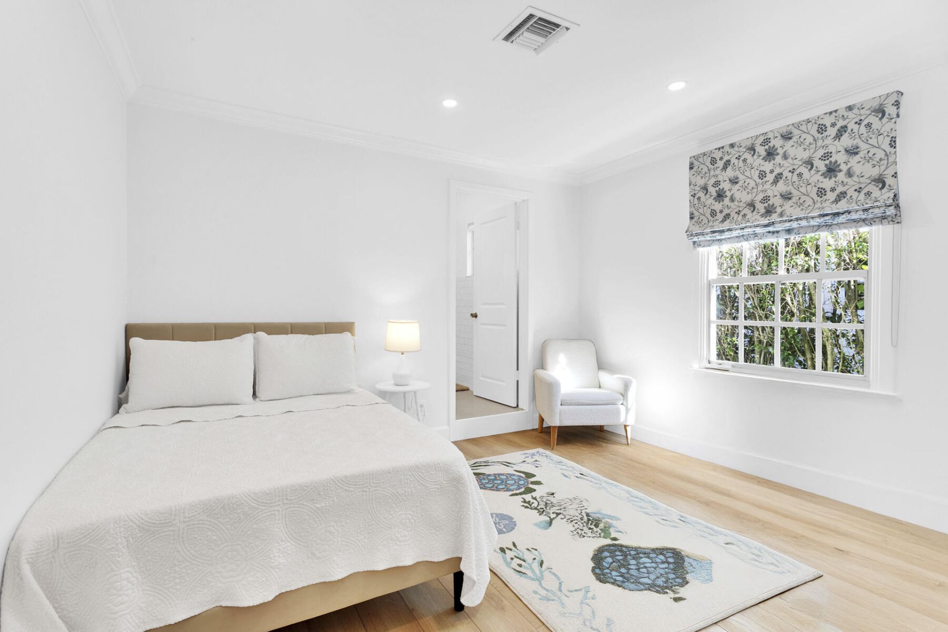 211 Miraflores Drive, Palm Beach, FL 33480 Photo