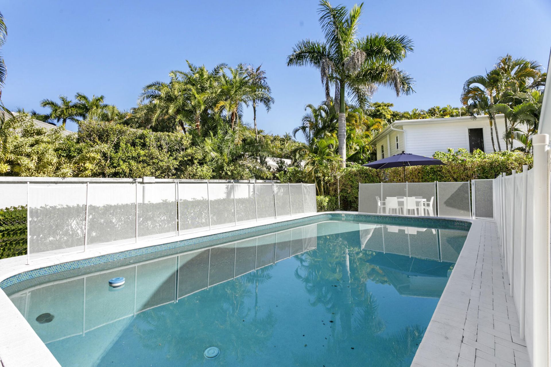 211 Miraflores Drive, Palm Beach, FL 33480 Photo