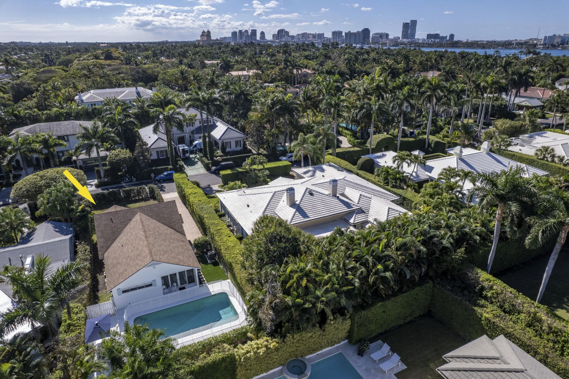 211 Miraflores Drive, Palm Beach, FL 33480 Photo