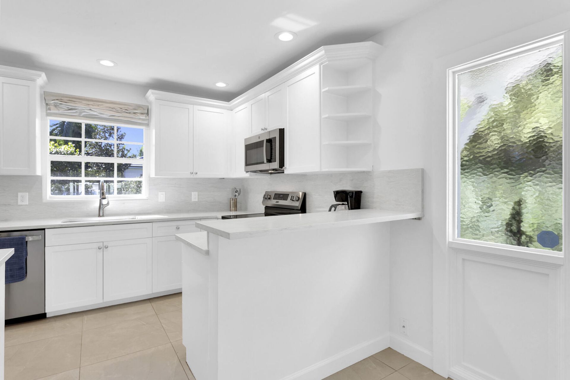 211 Miraflores Drive, Palm Beach, FL 33480 Photo