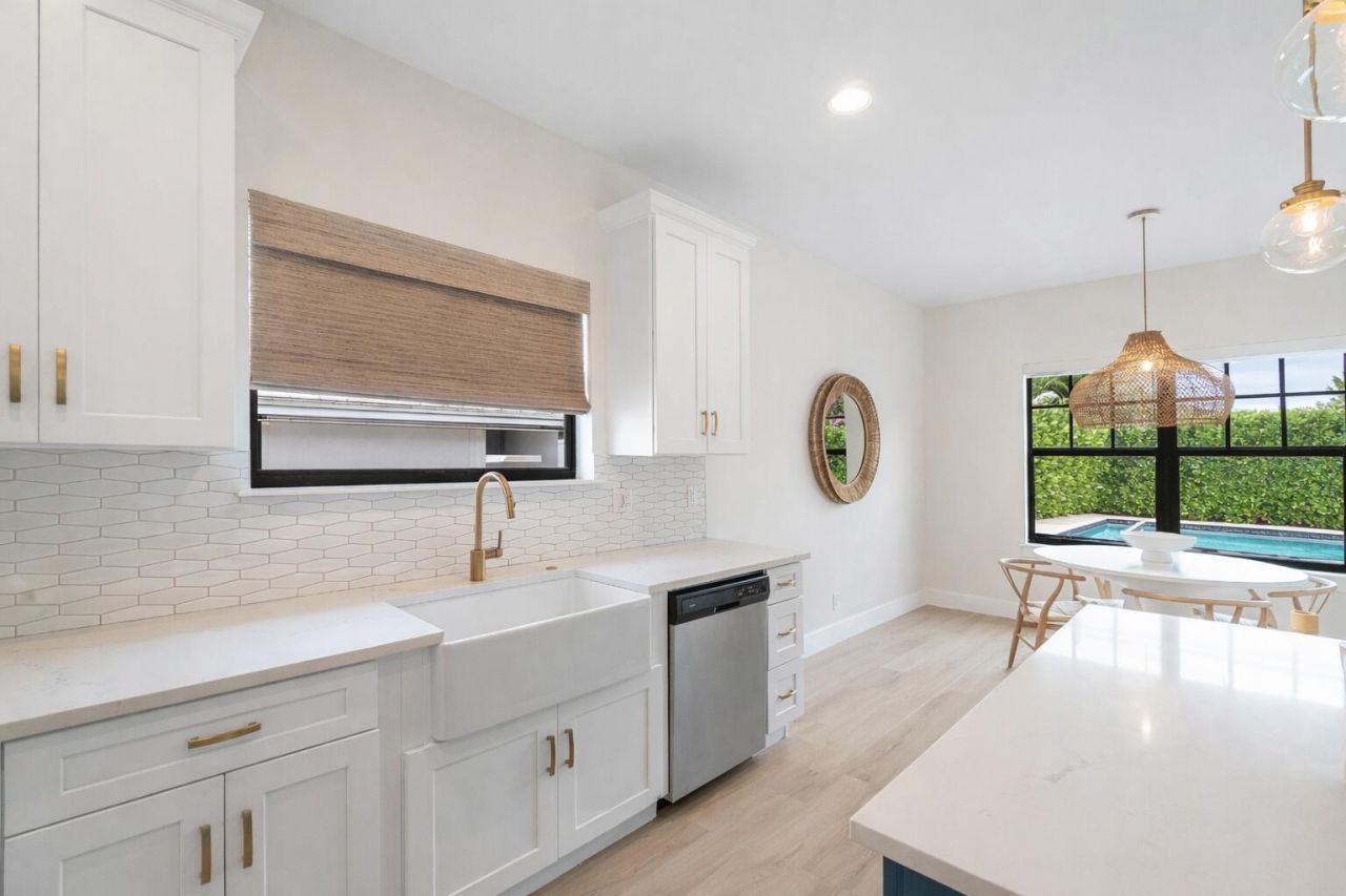 7606 S Olive Avenue, West Palm Beach, FL 33405 Photo