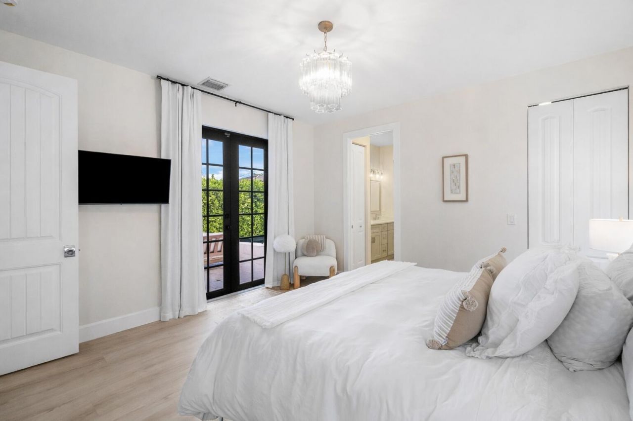 7606 S Olive Avenue, West Palm Beach, FL 33405 Photo