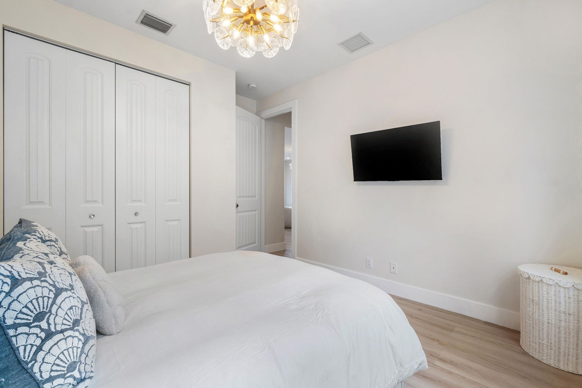 7606 S Olive Avenue, West Palm Beach, FL 33405 Photo