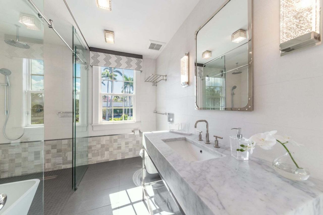 15 S Lake Trail, Palm Beach, FL 33480 Photo