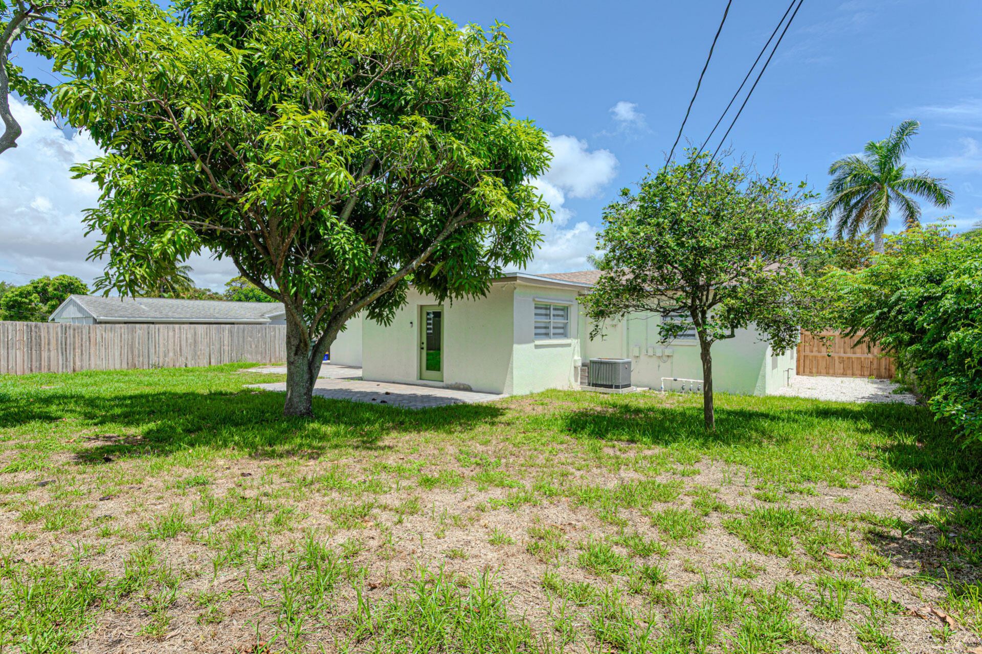 1717 16th Court N, Lake Worth Beach, FL 33460 Photo