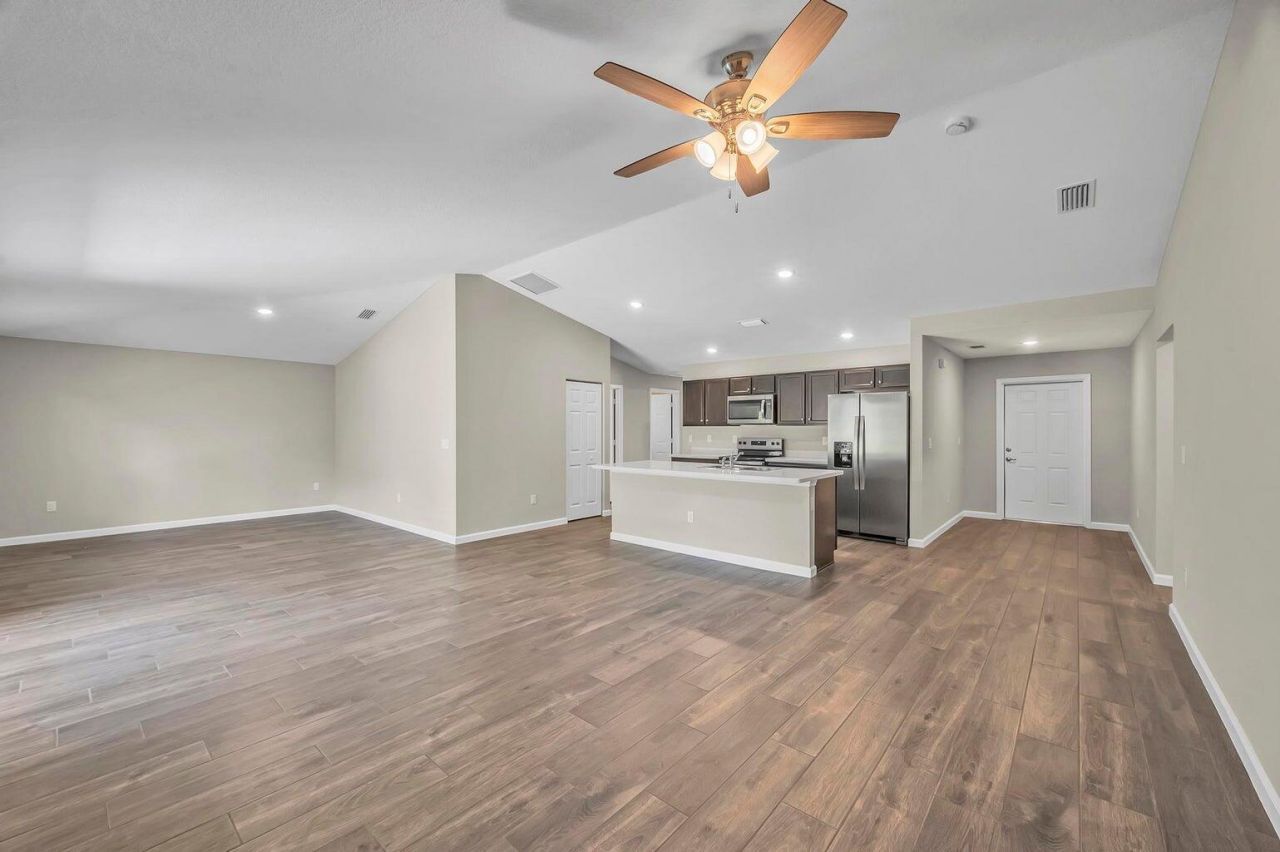 574 NW Bayshore Boulevard, Port Saint Lucie, FL 34983 Photo