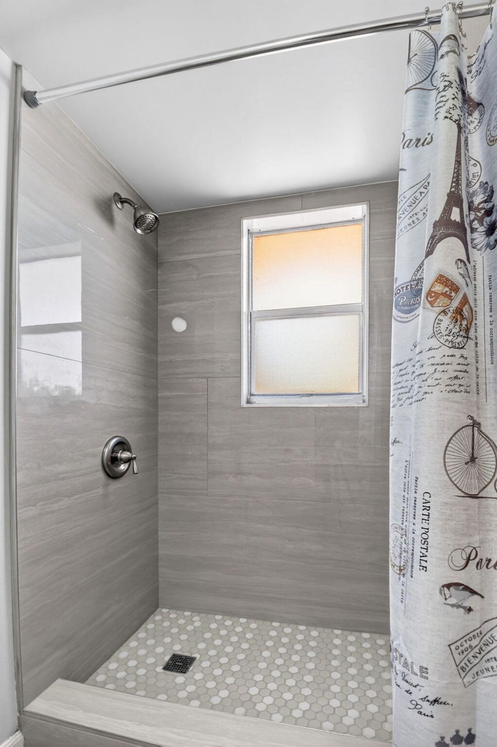 3661 Via Poinciana, Unit 410, Lake Worth, FL 33467 Photo