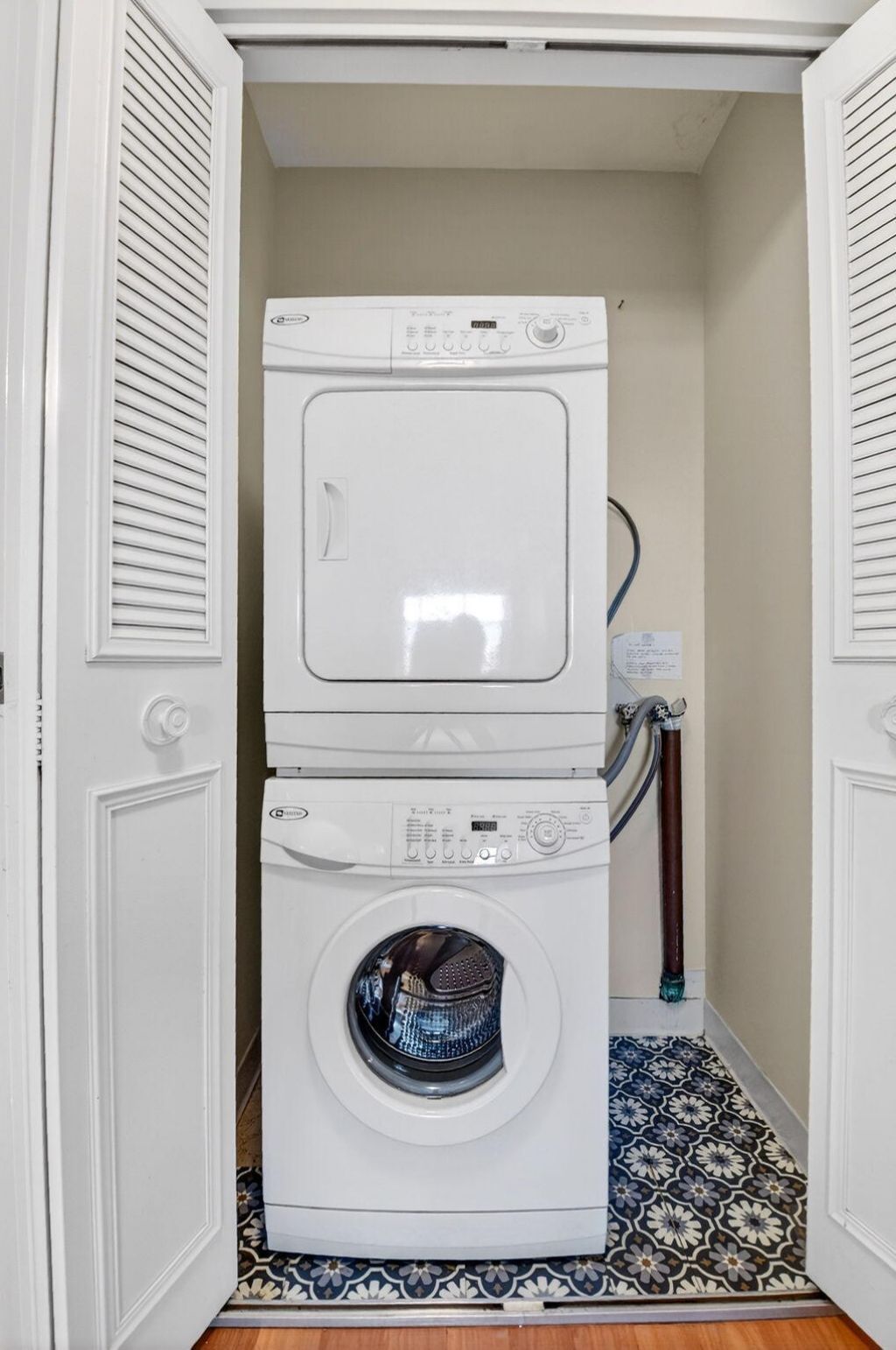 3661 Via Poinciana, Unit 410, Lake Worth, FL 33467 Photo