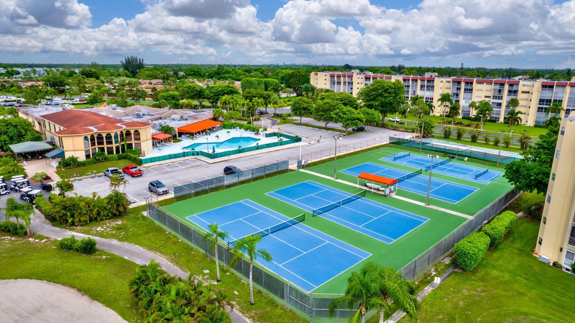 3661 Via Poinciana, Unit 410, Lake Worth, FL 33467 Photo