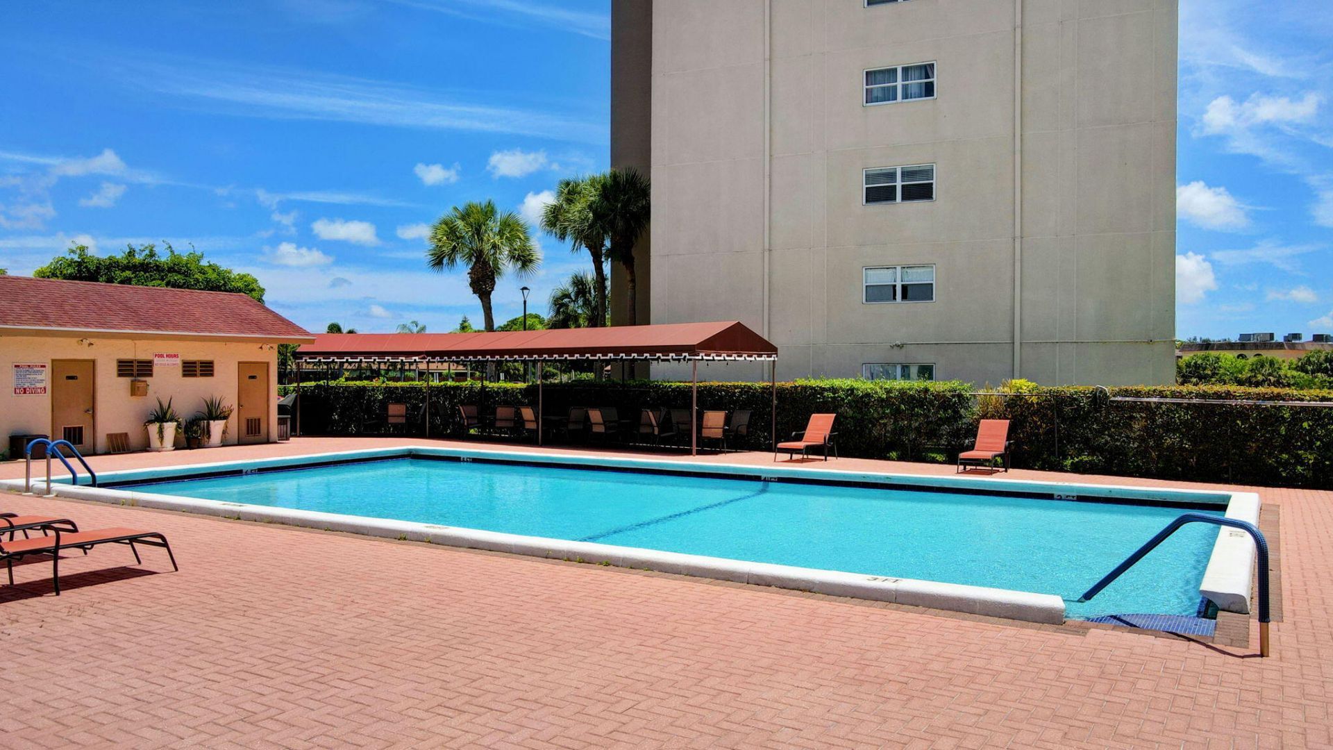3661 Via Poinciana, Unit 410, Lake Worth, FL 33467 Photo