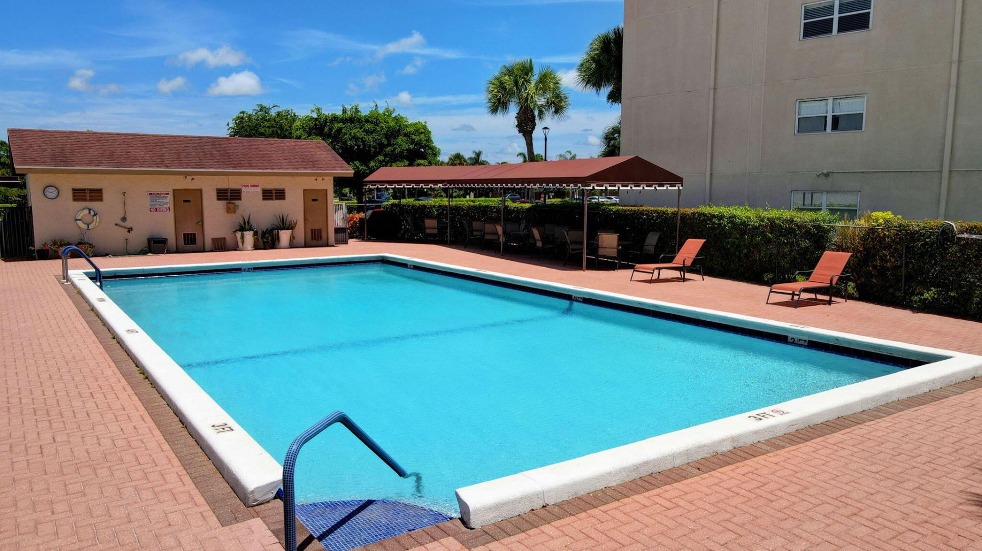 3661 Via Poinciana, Unit 410, Lake Worth, FL 33467 Photo