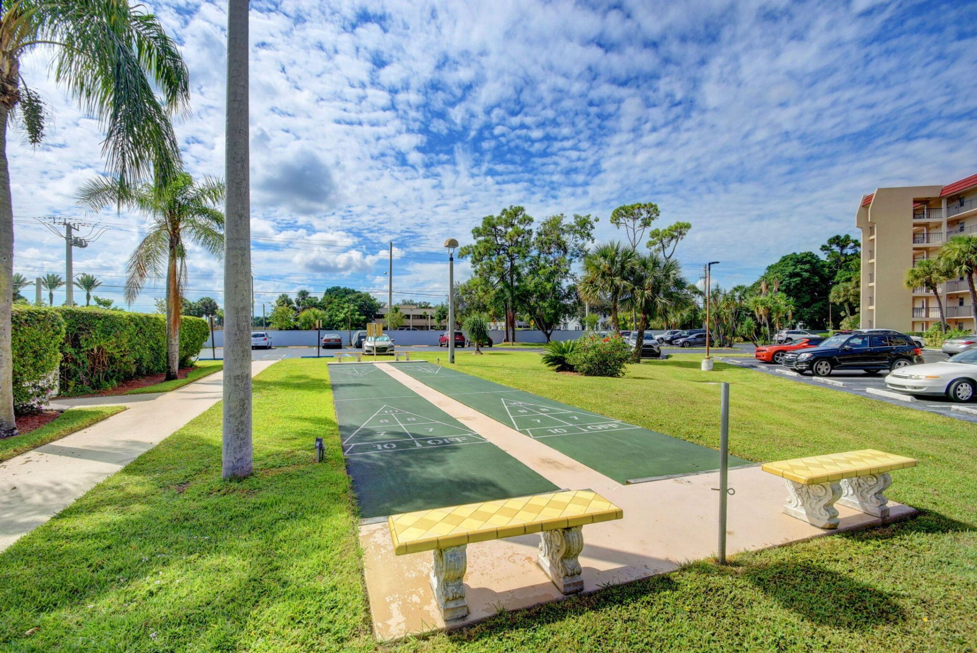3661 Via Poinciana, Unit 410, Lake Worth, FL 33467 Photo