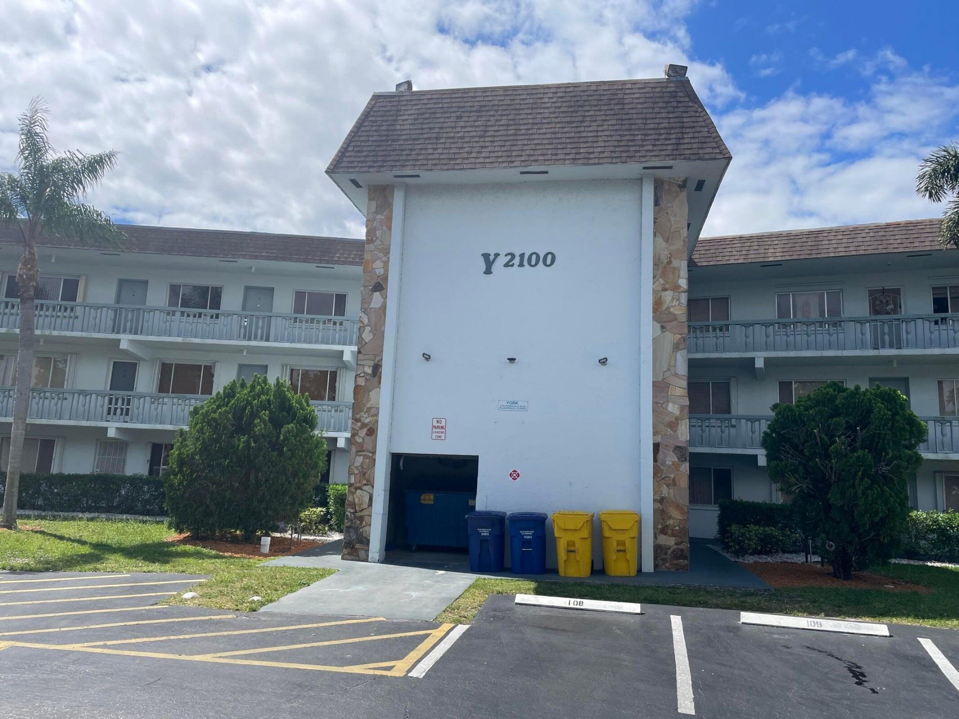 2100 Springdale Boulevard, Unit 209, Palm Springs, FL 33461 Photo