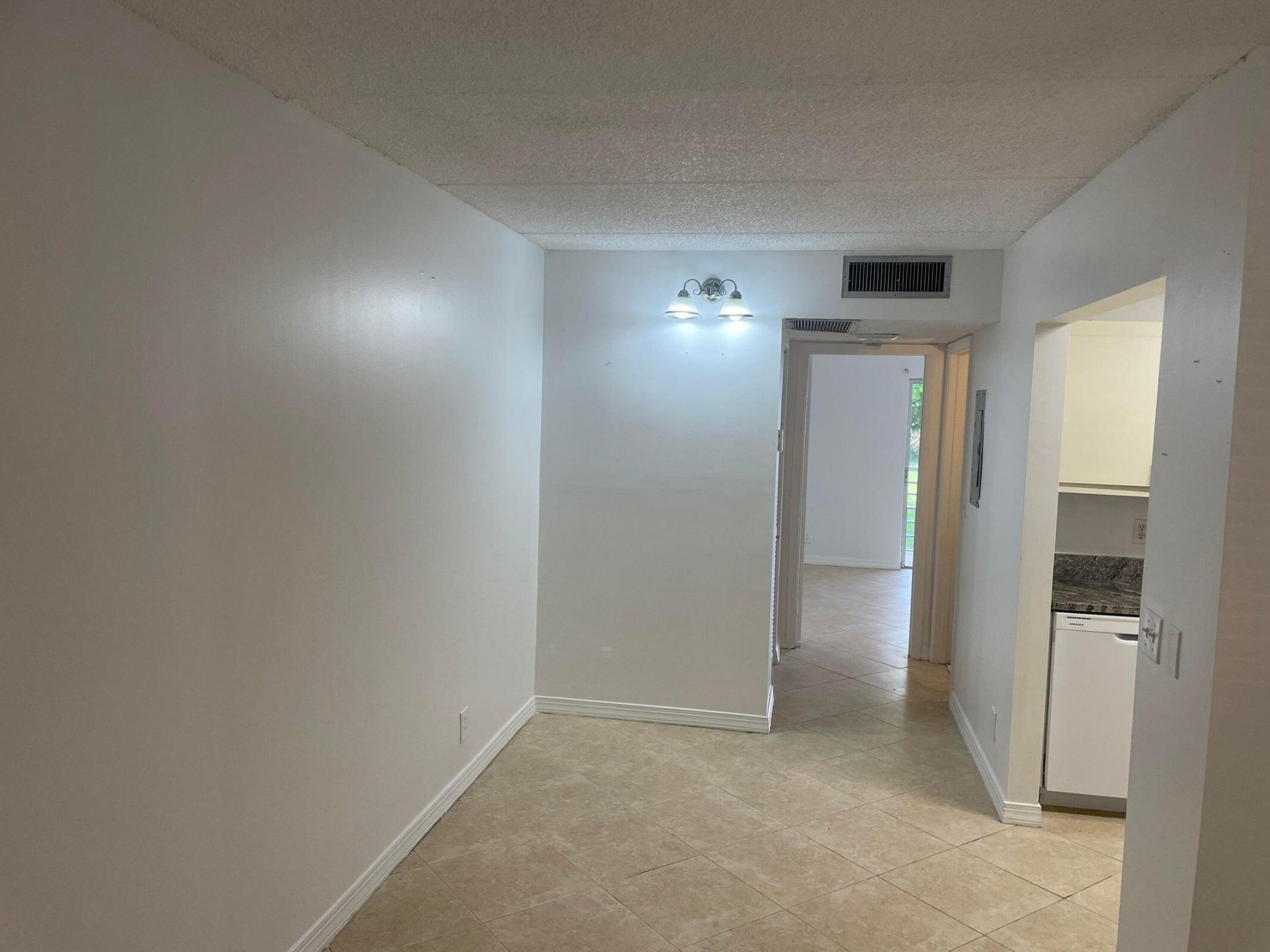 2100 Springdale Boulevard, Unit 209, Palm Springs, FL 33461 Photo