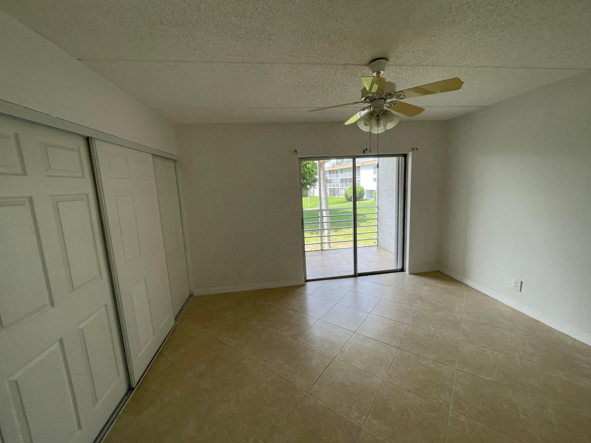 2100 Springdale Boulevard, Unit 209, Palm Springs, FL 33461 Photo