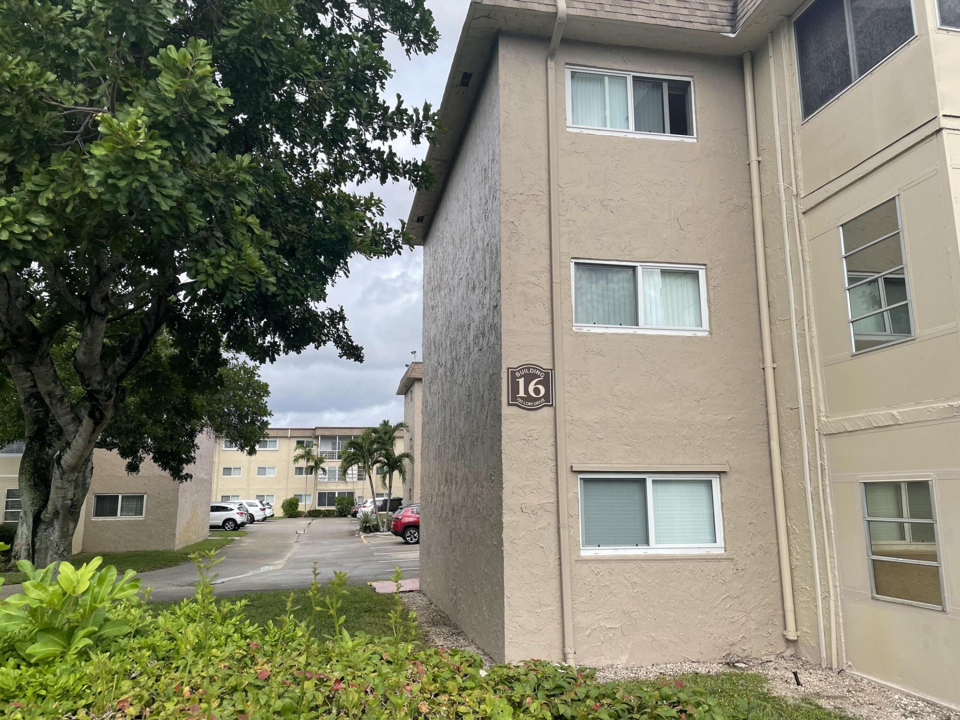 705 Lori Drive, Unit 315, Palm Springs, FL 33461 Photo