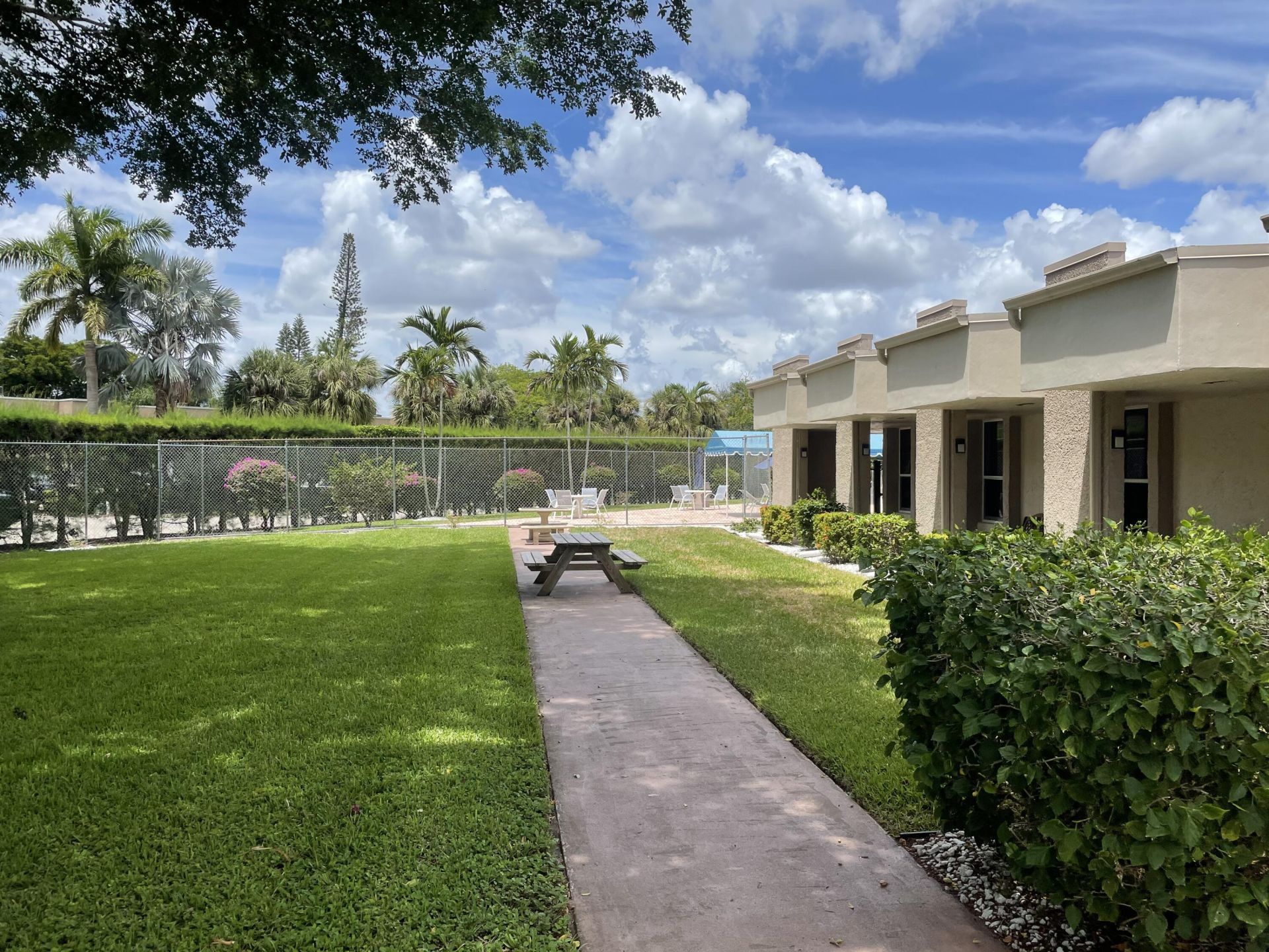 705 Lori Drive, Unit 315, Palm Springs, FL 33461 Photo