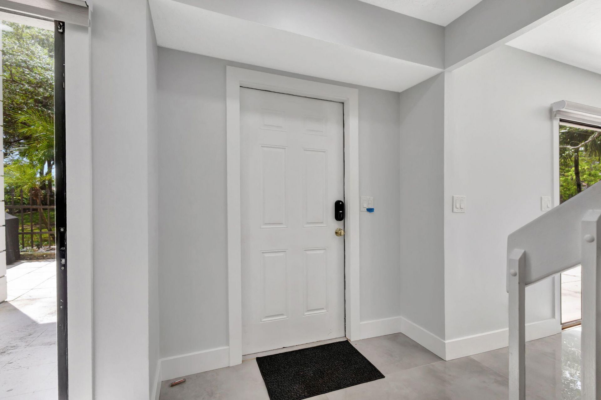 355 Prestwick Circle, Unit 4, Palm Beach Gardens, FL 33418 Photo