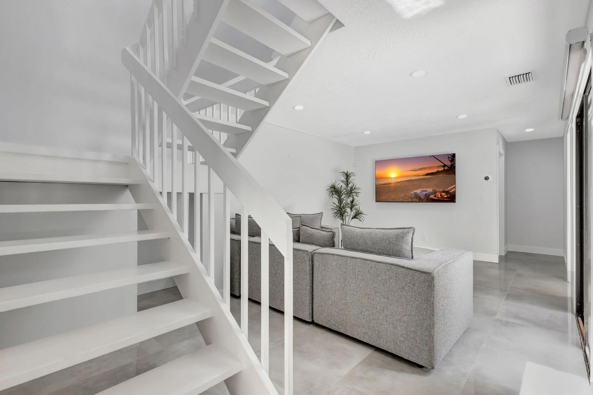 355 Prestwick Circle, Unit 4, Palm Beach Gardens, FL 33418 Photo