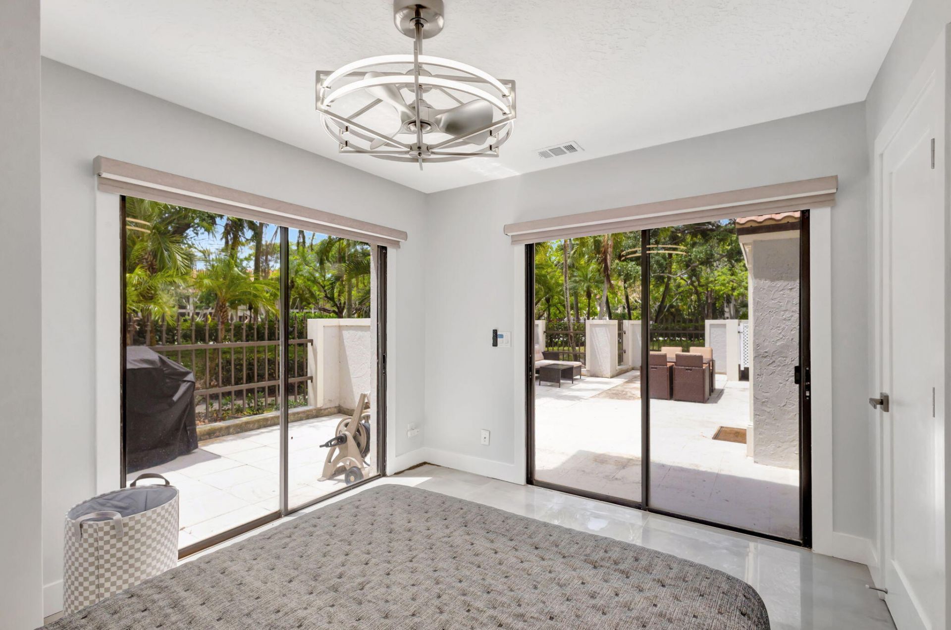 355 Prestwick Circle, Unit 4, Palm Beach Gardens, FL 33418 Photo