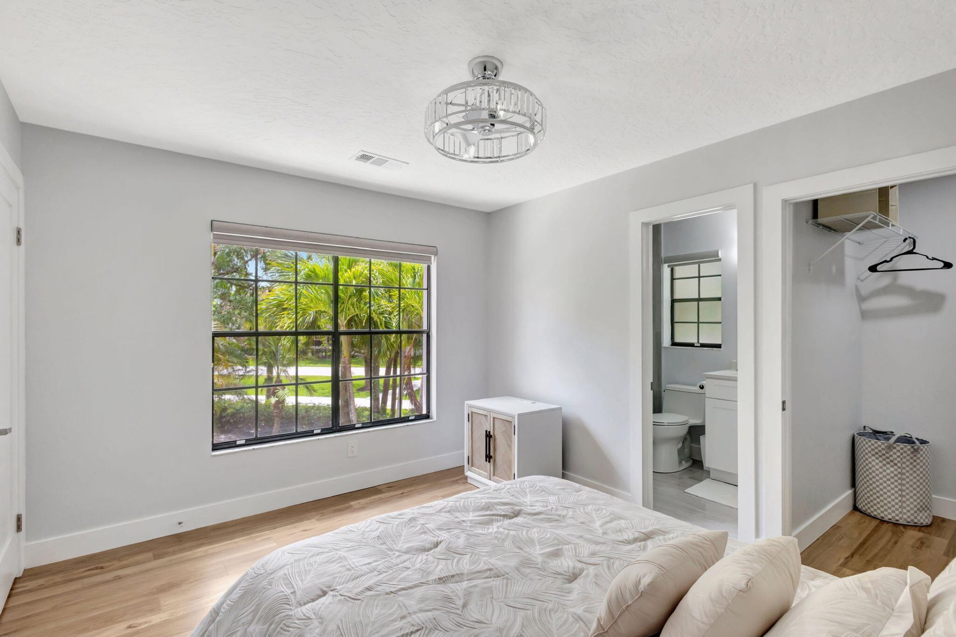 355 Prestwick Circle, Unit 4, Palm Beach Gardens, FL 33418 Photo