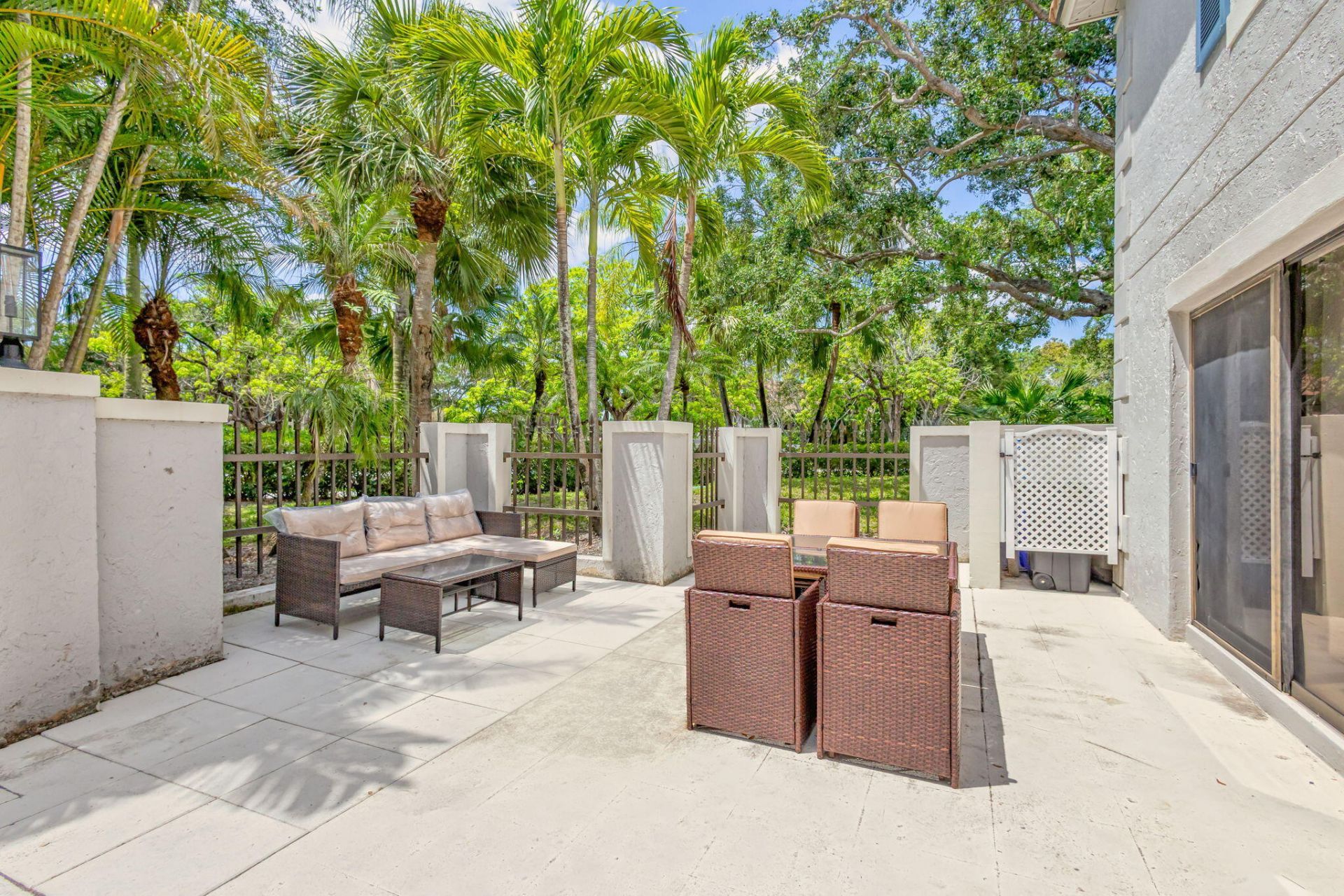 355 Prestwick Circle, Unit 4, Palm Beach Gardens, FL 33418 Photo