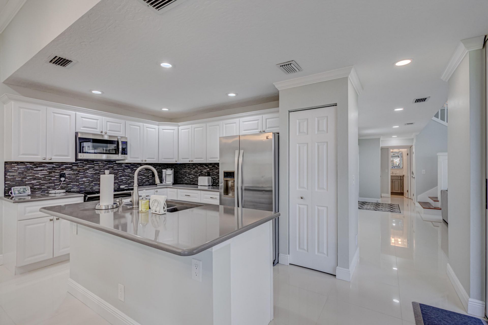 17 Selby Lane, Palm Beach Gardens, FL 33418 Photo