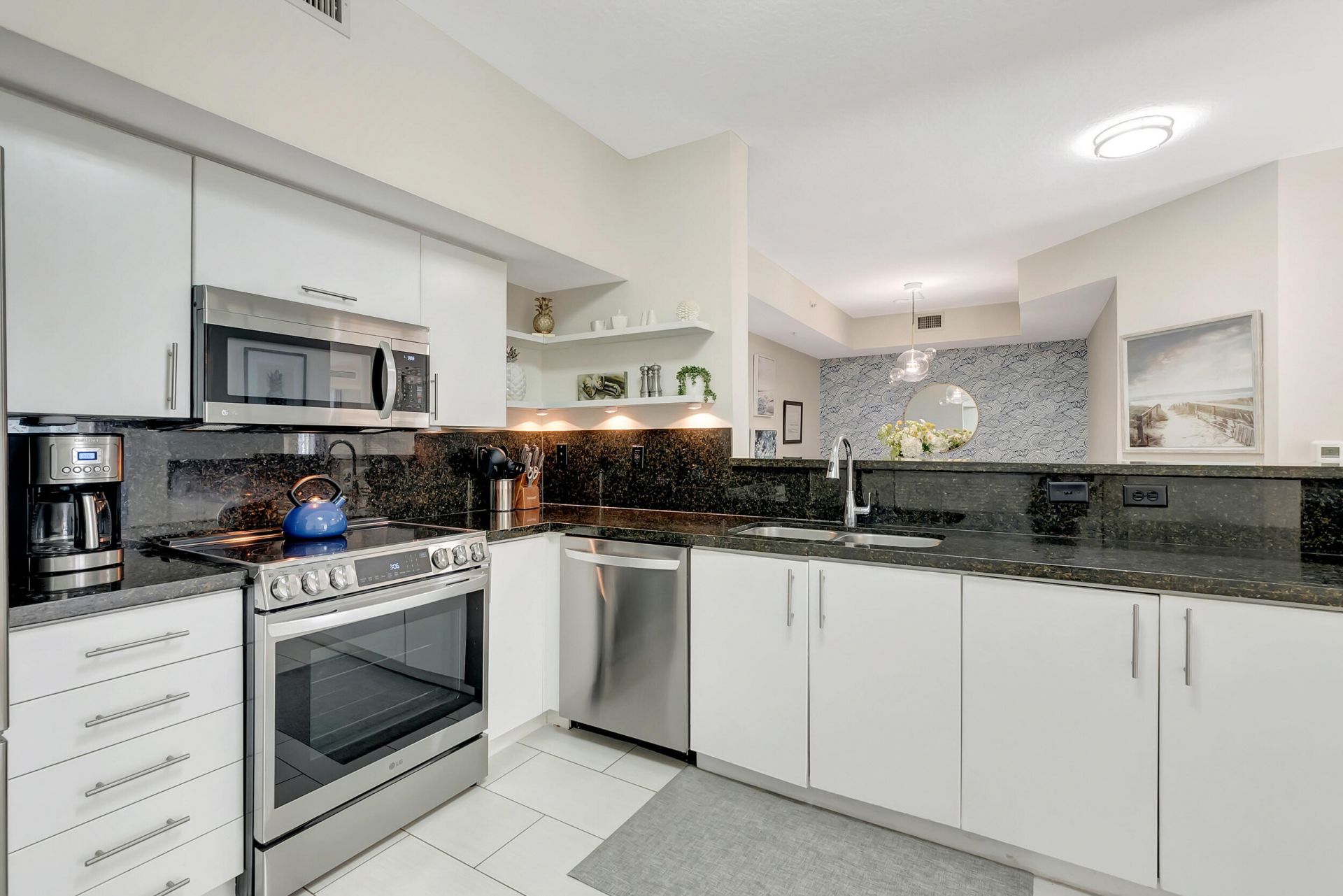 255 NE 3rd Avenue, Unit 2304, Delray Beach, FL 33444 Photo