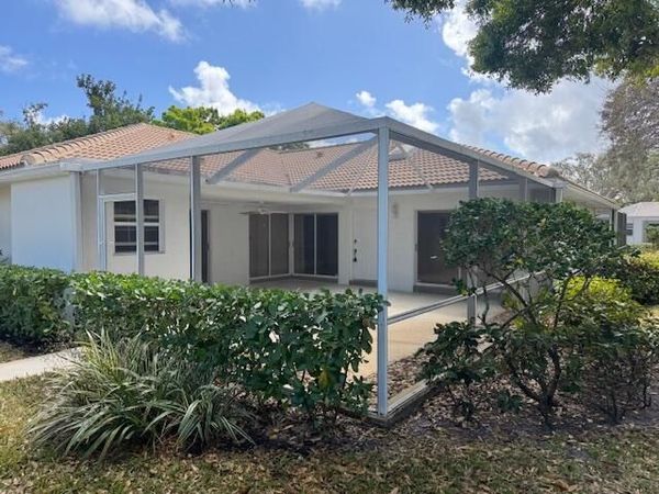 7901 Chapman Oak Court, Palm Beach Gardens, FL 33410