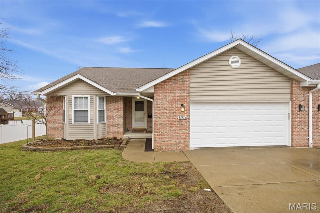 1335 Poplar Street, Unit A, Highland, IL 62249 Main Photo